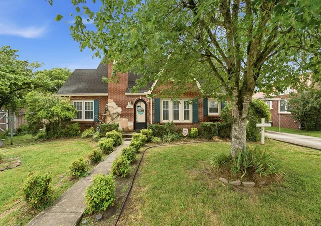 Homes for sale in Carthage, TN | 518 Jefferson Ave E, Carthage, TN 37030 | MLS# 3220499