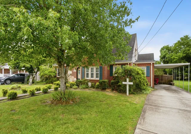 Homes for sale in Carthage, TN | 518 Jefferson Ave E, Carthage, TN 37030 | MLS# 3220499