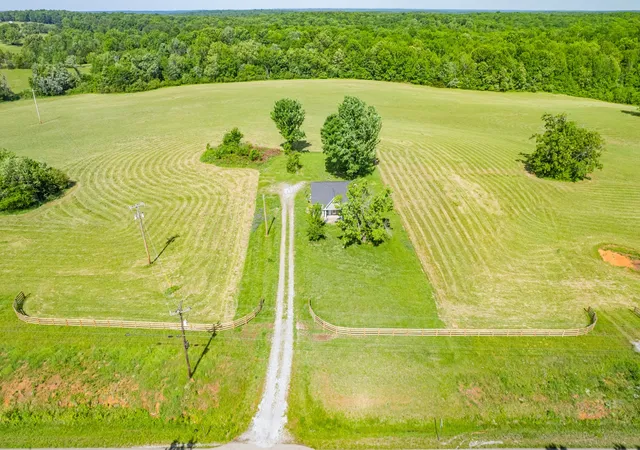 Homes for sale in Dickson, TN | 3855 Sylvia Rd, Dickson, TN 37055 | MLS# 3225203