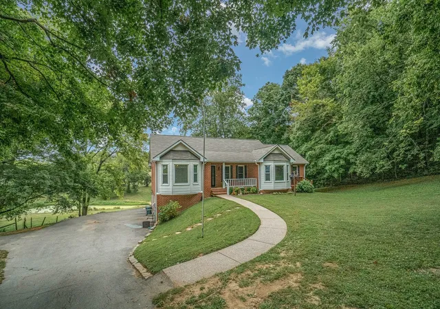 Photo 1 of Sale Pending at 4446 Pratt Ln, Franklin, TN 37064 | MLS# 3216158 | Listing updated on 2026-10-16