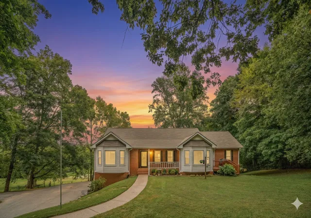 Photo 2 of Sale Pending at 4446 Pratt Ln, Franklin, TN 37064 | MLS# 3216158 | Listing updated on 2026-10-16
