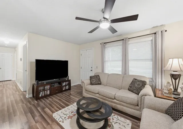 Homes for sale in Shelbyville, TN | 103 Earnhart St, Shelbyville, TN 37160 | MLS# 3254903