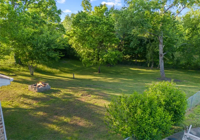 Photo 4 of Single family home for sale at 105 Bellamy Ct, Clarksville, TN 37043 | MLS# 3211513 | Listing updated on 2026-08-20