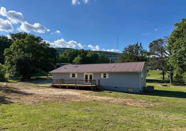 Photo 3 of Single family home for sale at 8790 Back Valley Rd, Evensville, TN 37332 | MLS# 3304319 | Listing updated on 2026-08-13