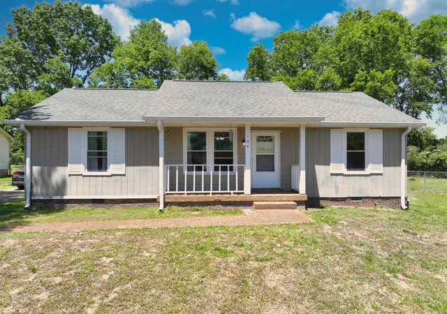 Photo 3 of Single family home for sale at 108 Crystal Ct, Nashville, TN 37207 | MLS# 3210995 | Listing updated on 2026-09-15