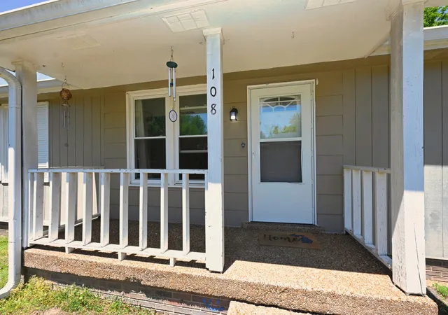 Photo 3 of Single family home for sale at 108 Crystal Ct, Nashville, TN 37207 | MLS# 3210995 | Listing updated on 2026-09-15
