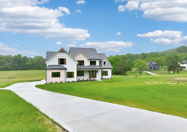 Photo 3 of Single family home for sale at 13567 Cainsville Rd, Lebanon, TN 37090 | MLS# 3210929 | Listing updated on 2026-09-24