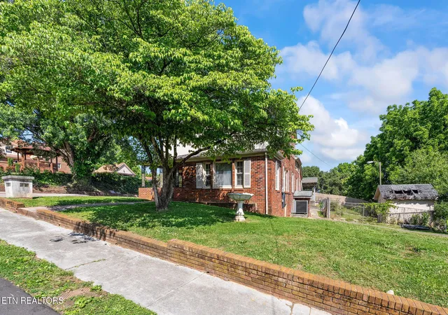 2nd image of 303 E Louise Ave, Morristown, TN 37813 | MLS# 3210893