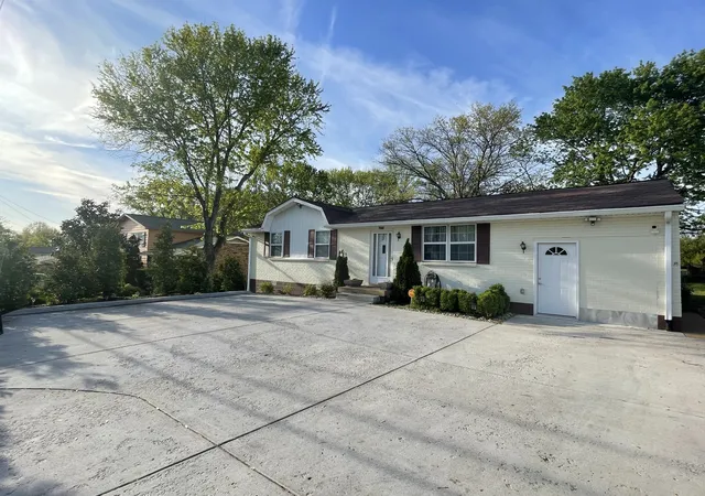 Photo 2 of Single family home for sale at 708 Richards Rd, Antioch, TN 37013 | MLS# 3230812 | Listing updated on 2026-08-19