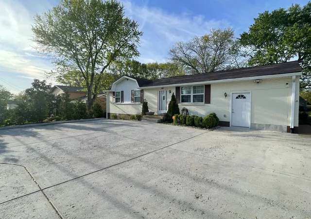 Photo 3 of Single family home for sale at 708 Richards Rd, Antioch, TN 37013 | MLS# 3230812 | Listing updated on 2026-08-19
