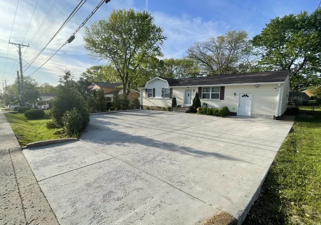 Photo 3 of Single family home for sale at 708 Richards Rd, Antioch, TN 37013 | MLS# 3230812 | Listing updated on 2026-08-19