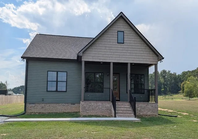 Photo 1 of Single family home for sale at 364 Clyde Wix Rd, Westmoreland, TN 37186 | MLS# 3210946 | Listing updated on 2026-09-04