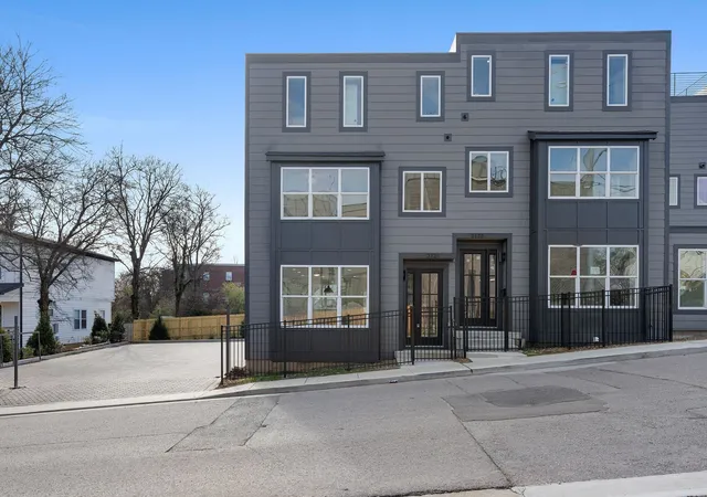 3rd image of 3121 River Dr, Nashville, TN 37218 | MLS# 3210950