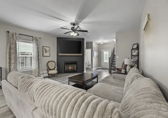 Photo 4 of Single family home for sale at 991 Cherry Blossom Ln, Clarksville, TN 37040 | MLS# 3220605 | Listing updated on 2026-08-19