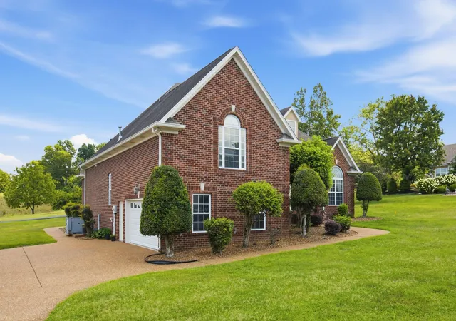 Photo 3 of Single family home for sale at 103 Lexington Dr, Lebanon, TN 37087 | MLS# 3264097 | Listing updated on 2026-08-31