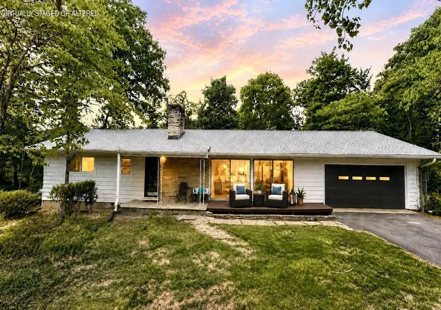 2nd image of 104 Pinehurst Lane, Signal Mountain, TN 37377 | MLS# 3211115