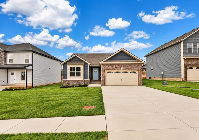 Photo 3 of Single family home for sale at 318 Cardinal Crk, Clarksville, TN 37040 | MLS# 3211610 | Listing updated on 2026-10-27