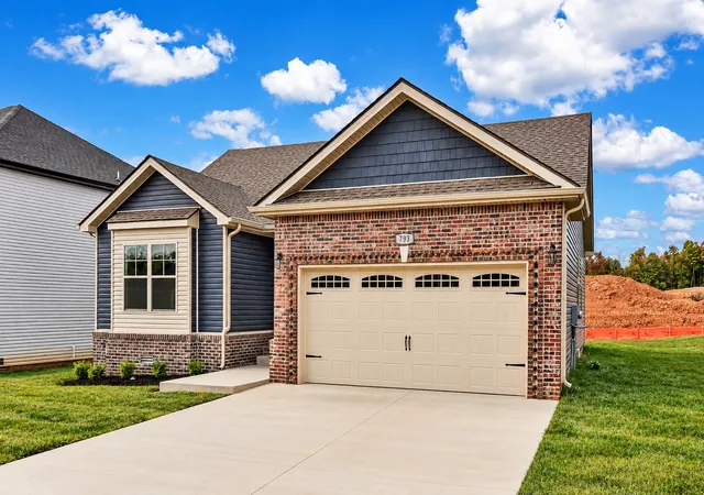 Photo 4 of Single family home for sale at 318 Cardinal Crk, Clarksville, TN 37040 | MLS# 3211610 | Listing updated on 2026-10-27