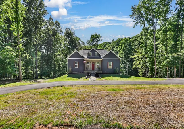 Homes for sale in Cadiz, KY | 407 Summerfield Dr, Cadiz, KY 42211 | MLS# 3214442