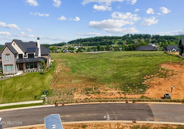 3rd image of 551 Firefly Dr, Loudon, TN 37774 | MLS# 3211224