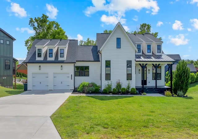 Photo 1 of Sale Pending at 135 Fanning Bnd Dr, Winchester, TN 37398 | MLS# 3213990 | Listing updated on 2026-09-22