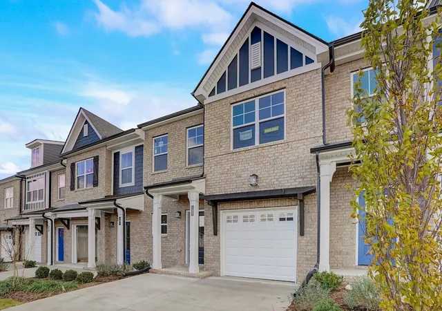 2nd image of 165 Rothwood Pvt Dr, Hendersonville, TN 37075 | MLS# 3211385