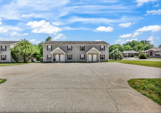 Listing Photo 4 - Condo for sale in building located at 500 Patriot Park Ct, Clarksville, TN 37042