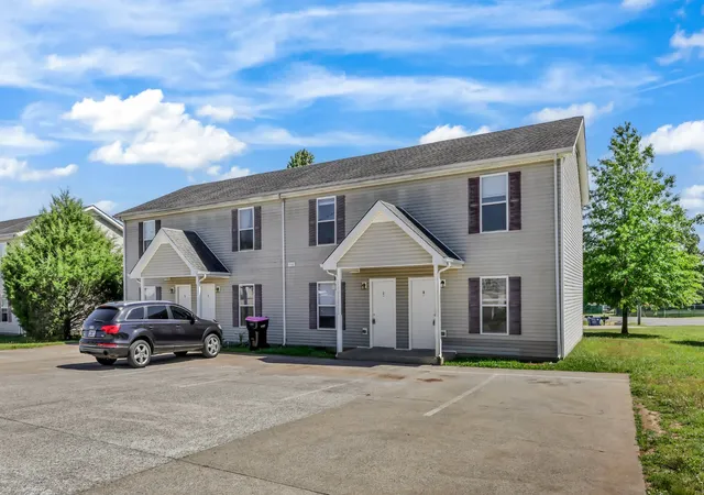 Listing Photo 5 - Condo for sale in building located at 500 Patriot Park Ct, Clarksville, TN 37042