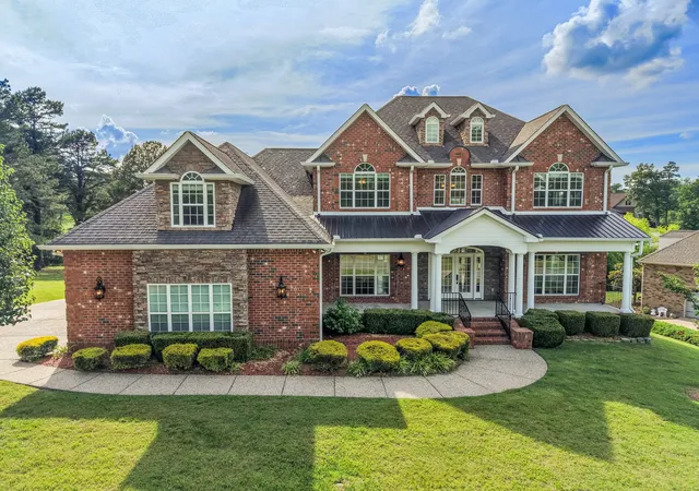 1st image of 511 Country Club Dr, Dickson, TN 37055 | MLS# 3226429