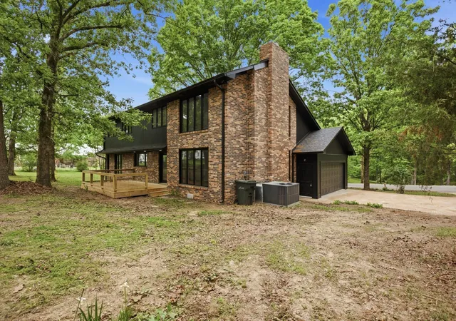 Photo 1 of Single family home for sale at 102 Parkwood Ln, Hohenwald, TN 38462 | MLS# 3211485 | Listing updated on 2026-09-29