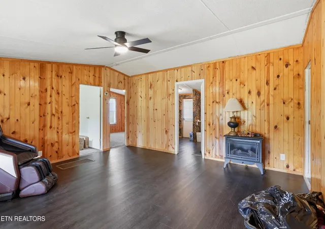 Homes for sale in Jamestown, TN | 152 Woodlawn Dr, Jamestown, TN 38556 | MLS# 3211481