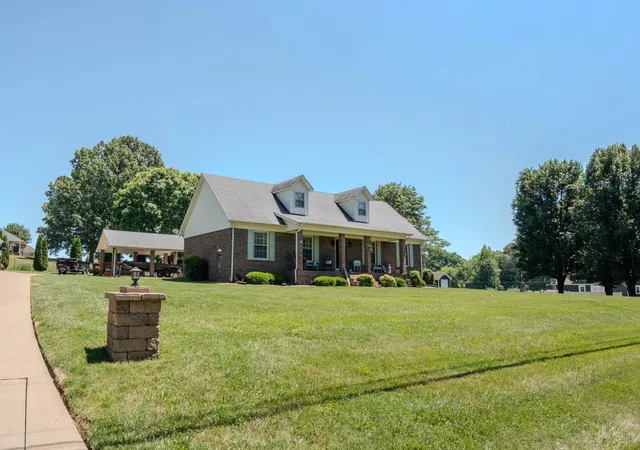 Photo 1 of Single family home for sale at 6 Hawthorne Dr, Lawrenceburg, TN 38464 | MLS# 3214333 | Listing updated on 2026-08-12