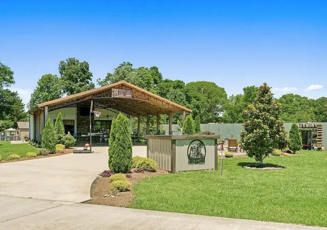 Photo 2 of Sale Pending at 285 Harmony Ln, Smithville, TN 37166 | MLS# 3211722 | Listing updated on 2026-09-04