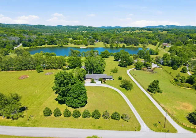 Photo 1 of Single family home for sale at 1020 Bunker Hl Dr, Arrington, TN 37014 | MLS# 3214575 | Listing updated on 2026-09-22