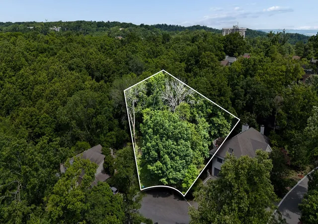 2nd image of 804 Harpeth Trace Pl, Nashville, TN 37221 | MLS# 3213484