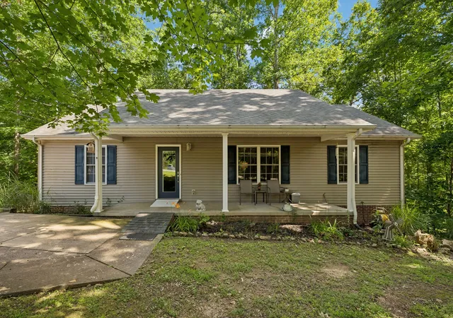 Homes for sale in Dickson, TN | 117 W Dell Rd, Dickson, TN 37055 | MLS# 3213591