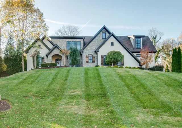 Photo 3 of Mansion for sale at 4001 Wallace Ln, Nashville, TN 37215 | MLS# 3221843 | Listing updated on 2026-08-19