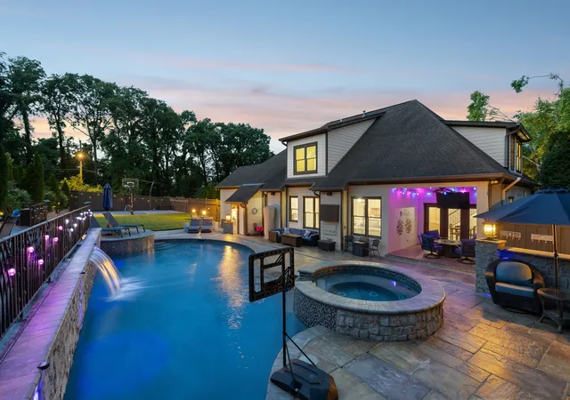 Photo 1 of Mansion for sale at 4001 Wallace Ln, Nashville, TN 37215 | MLS# 3221843 | Listing updated on 2026-08-19