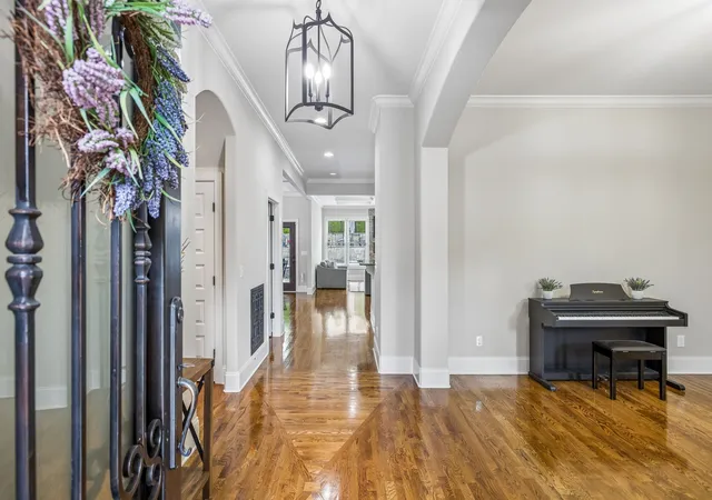 Photo 4 of Single family home for sale at 4001 Wallace Ln, Nashville, TN 37215 | MLS# 3221843 | Listing updated on 2026-08-19