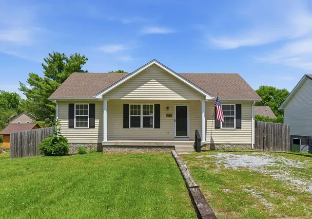 Homes for sale in Springfield, TN | 1150 17th Ave E, Springfield, TN 37172 | MLS# 3213441