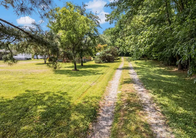 Photo 1 of Single family home for sale at 7898 Highway 41 N, Adams, TN 37010 | MLS# 3598704 | Listing updated on 2026-09-24