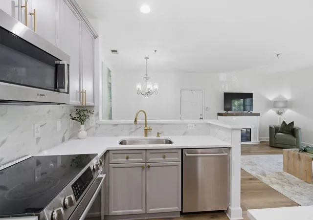 2nd image of 7003 Lenox Village Dr #B9, Nashville, TN 37211 | MLS# 3217225