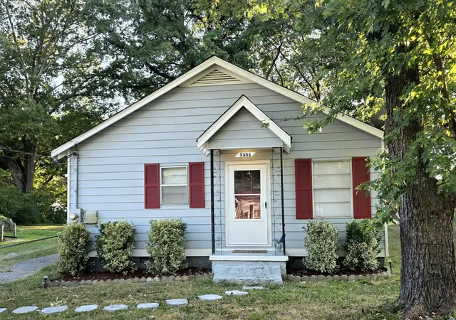 Photo 1 of Single family home for sale at 5354 Greenbriar Rd, Chattanooga, TN 37412 | MLS# 3250955 | Listing updated on 2026-09-18