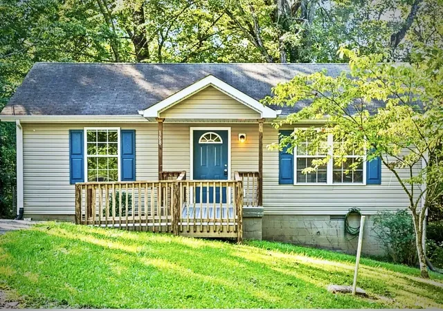 Photo 3 of Single family home for sale at 168 Inglewood Dr, Clarksville, TN 37040 | MLS# 3216333 | Listing updated on 2026-09-18