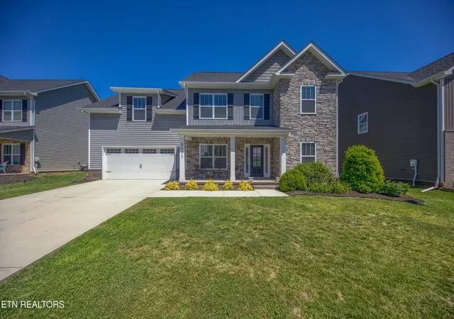 Photo 2 of Single family home for sale at 8435 Crk Valley Ln, Knoxville, TN 37931 | MLS# 3615740 | Listing updated on 2026-10-09