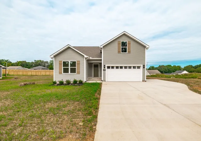 2nd image of 4202 Hereford Dr, Greenbrier, TN 37073 | MLS# 3306369