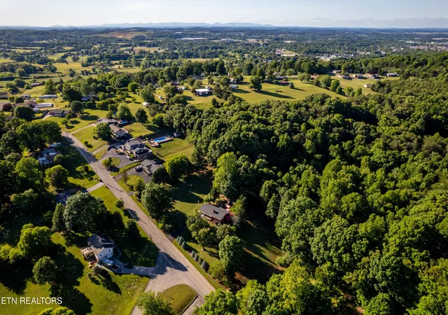 60th image of 2837 Rambling Rd, Maryville, TN 37801 | MLS# 3263001