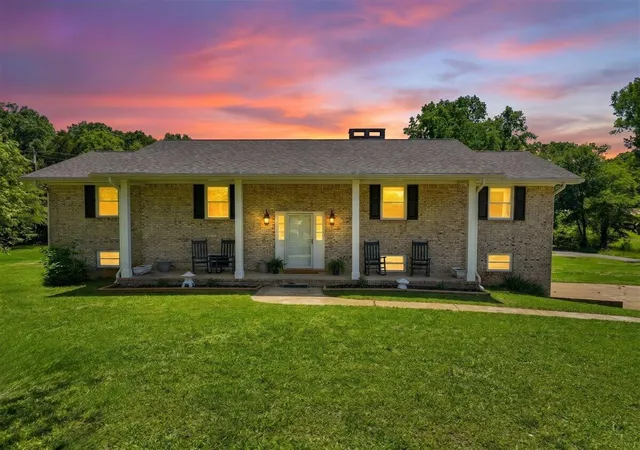 Photo 4 of Single family home for sale at 9103 Bay Dr, Chattanooga, TN 37416 | MLS# 3213598 | Listing updated on 2026-10-16