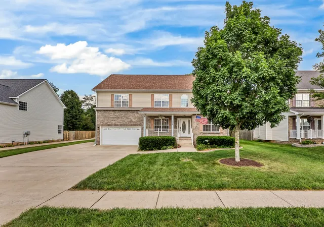 Photo 3 of Sale Pending at 728 Winding Blf Way, Clarksville, TN 37040 | MLS# 3223684 | Listing updated on 2026-09-15