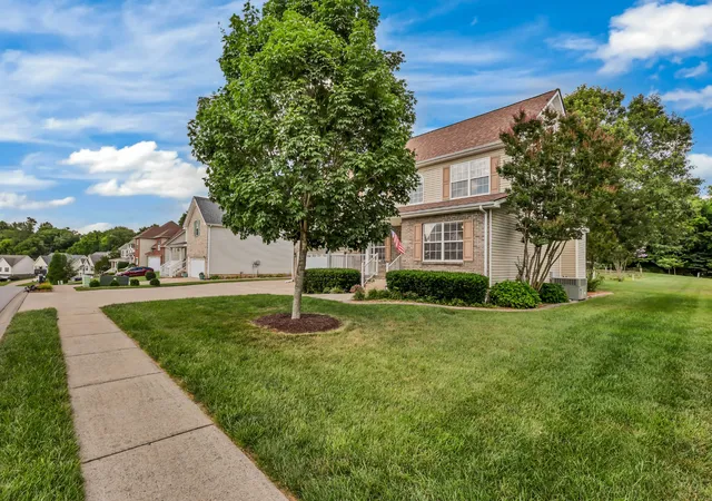 Photo 4 of Sale Pending at 728 Winding Blf Way, Clarksville, TN 37040 | MLS# 3223684 | Listing updated on 2026-09-15